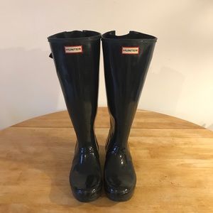 Hunter Tall Back Adjustable Gloss Rain Boots: Navy